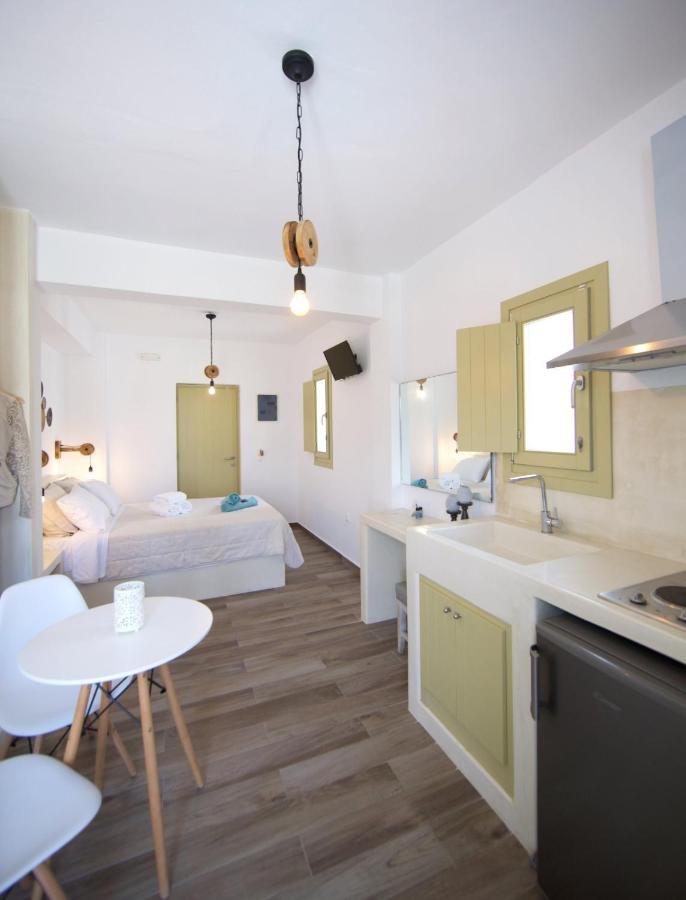 Diasino Apartments And Car Rental Katapola Exterior foto