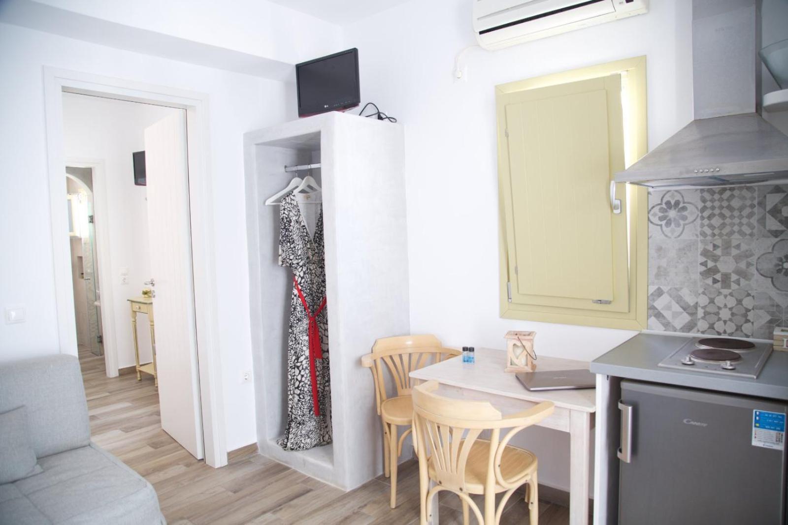 Diasino Apartments And Car Rental Katapola Cameră foto